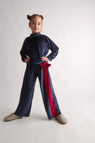 Σετ Παντελόνι-Μπλούζα Not Just Another Red Bow