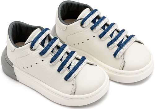 Δετό Sneaker με Δίχρωμο Κορδόνι 