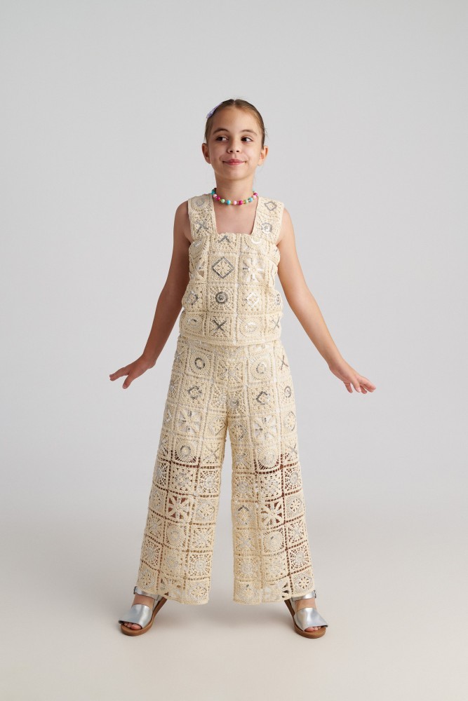 Two In A Castle Σετ Εκρού τοπ και παντελόνι κροσέ Σαντορίνη